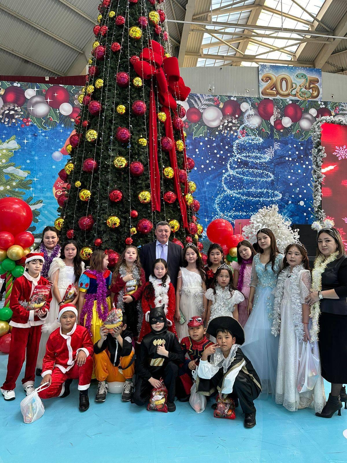 Бүгін Талдықорғанда ел Президентінің балаларға арналған «Қош келдің, Жаңа жыл!» атты Жаңа жыл шыршасы өтті