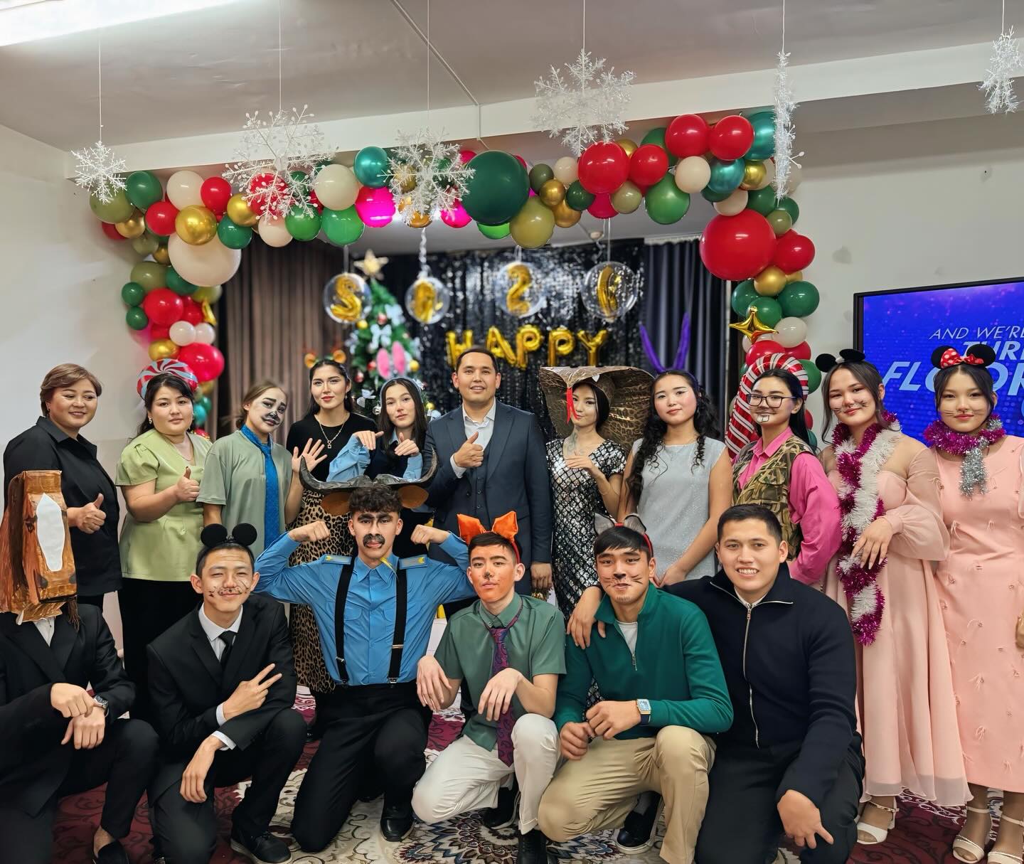 Үздіктер — үлгі иелері!